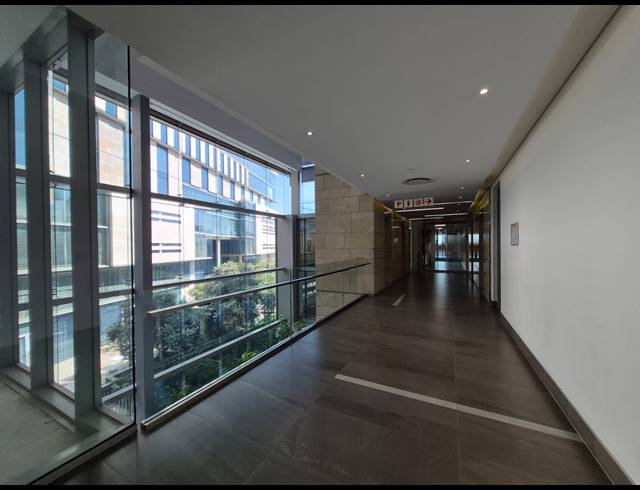 892M² OFFICE TO LET IN SANDTON CENTRAL